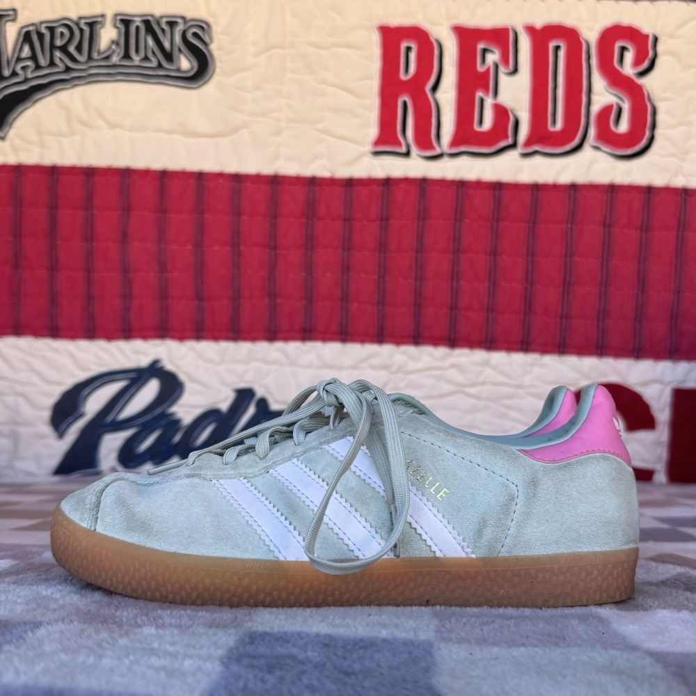 Size 4 - Adidas Gazelle Hazy Green Bliss Pink IG9152 GS Grade School Sneakers